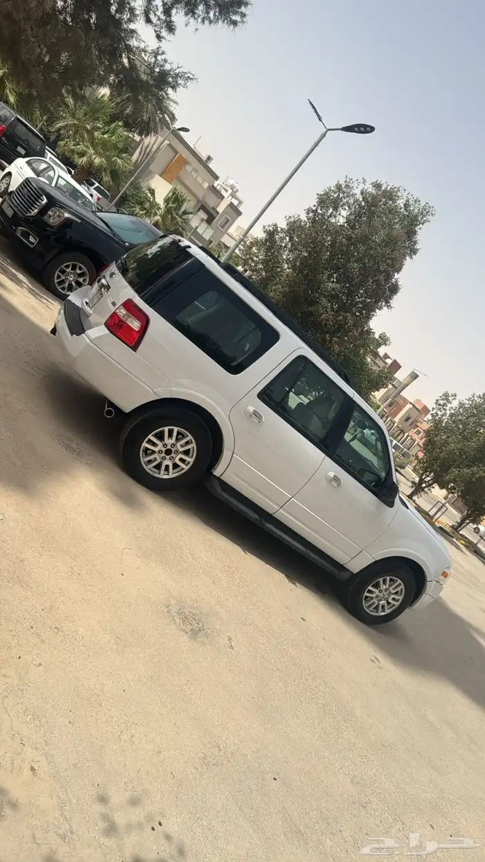 Expedition فورد توكيلات الجزيرة مخزن ماشي قليل 10