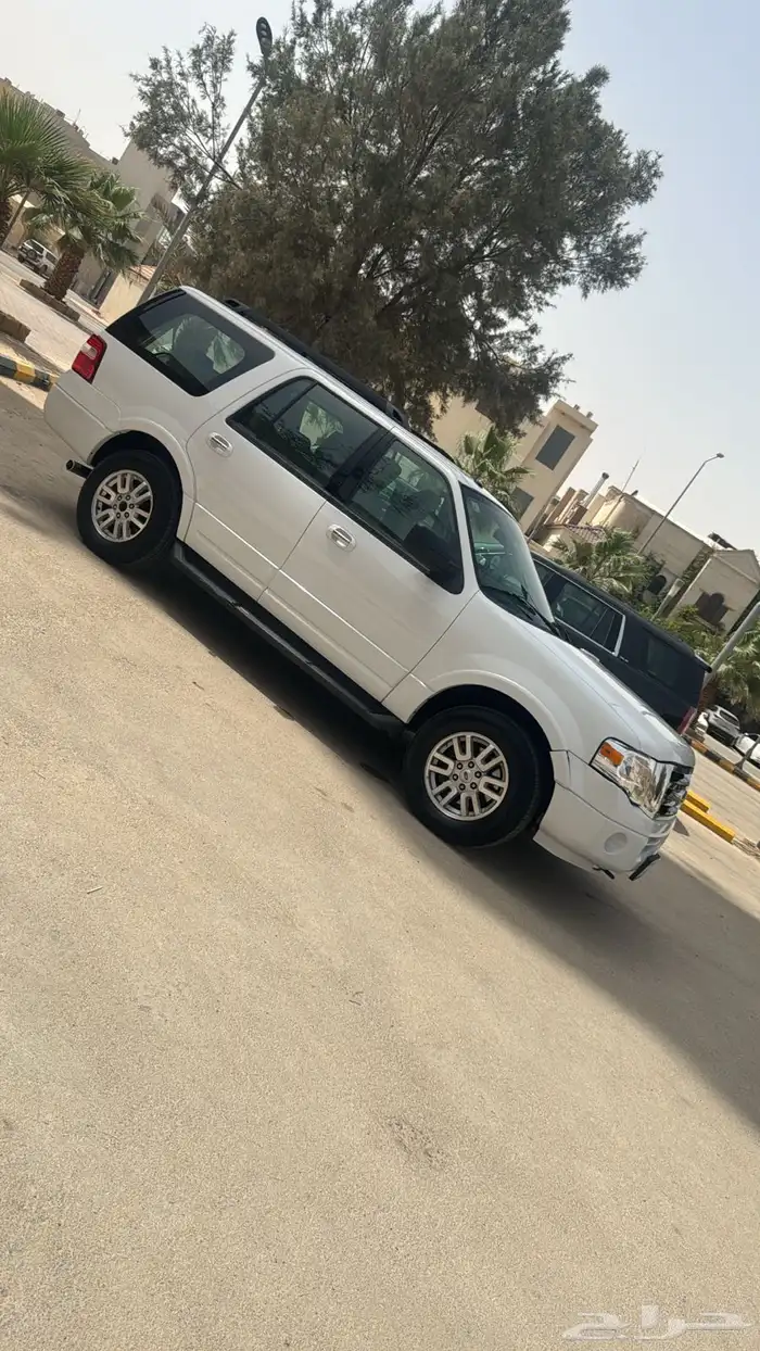 Expedition فورد توكيلات الجزيرة مخزن ماشي قليل 2