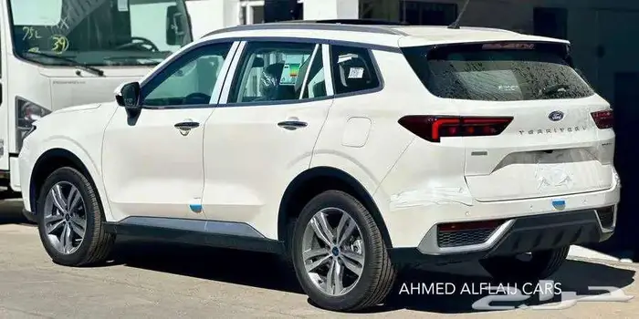 فورد تريتوري تيتانيوم 2025  2026 23