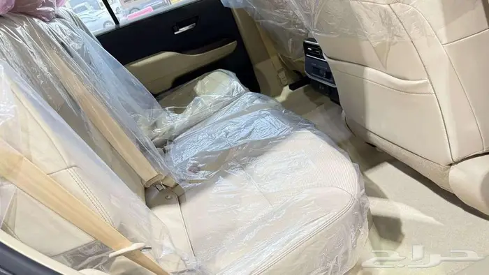 لاند كروزر GXR-L4بنزين رمادي 2025 7