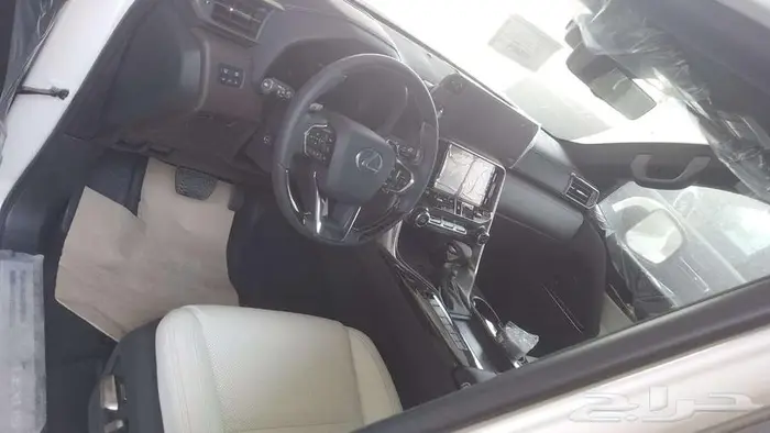 لكزس LX600 سعودي بطاقة 2024 ابيض اوف وايت 4