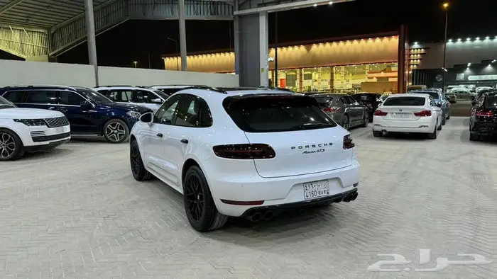 بورش ماكان GTS 2017 3