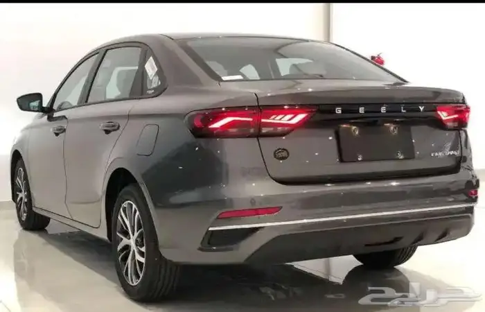 جيلي امجراند فل - دفعه اولي - قير CVT موديل 2024 4