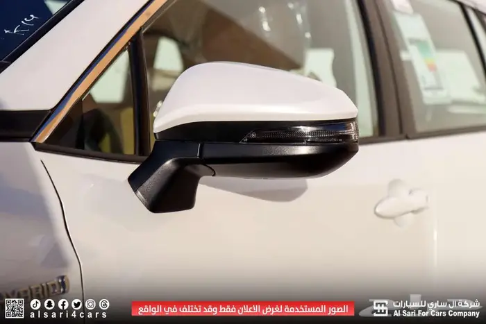 تويوتا كورولا كروس ليمتيد 2024 33