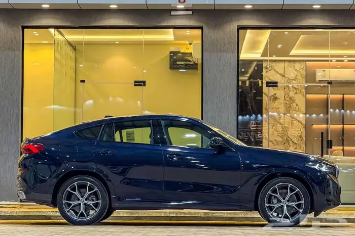 BMW X6 M KIT V6 2025 كربون بلاك زيرو 2