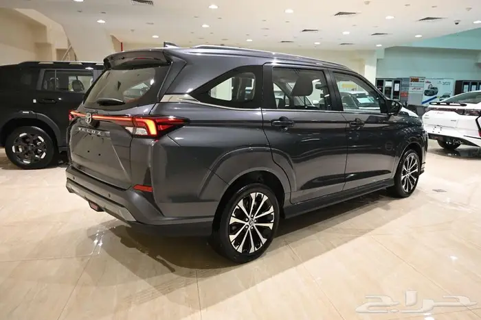تويوتا فيلوز GLX بنزين 2025 23