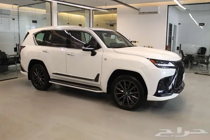 لكزس LX600 F-sport 2025 1