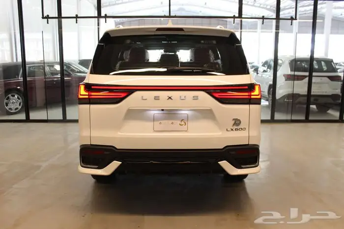 لكزس LX600 F-sport 2025 5