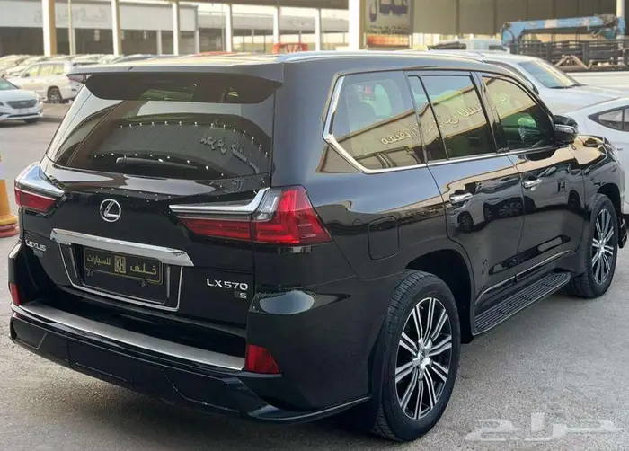لكزس LX570 موديل 2021 - معرض خلف للسيارات 9