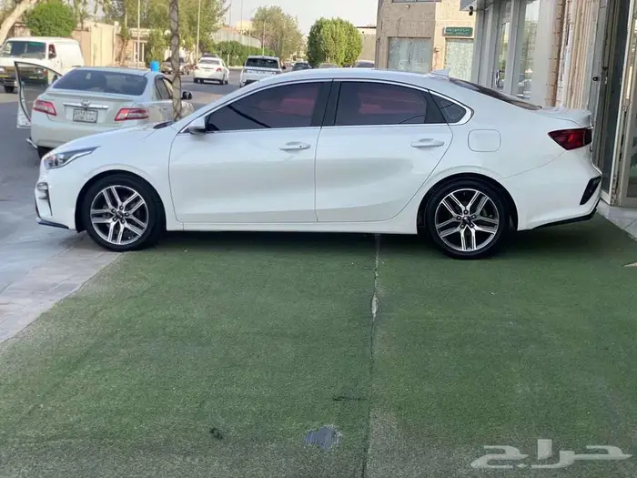 كيا 2020 سيراتو K3 بنزين وارد كوريا للبيع 3
