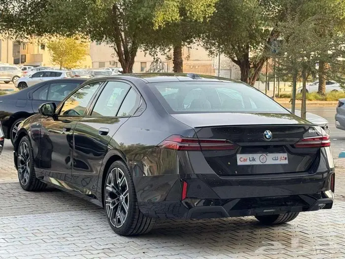بي ام دبليو 520اي- 2026 ام كت 4