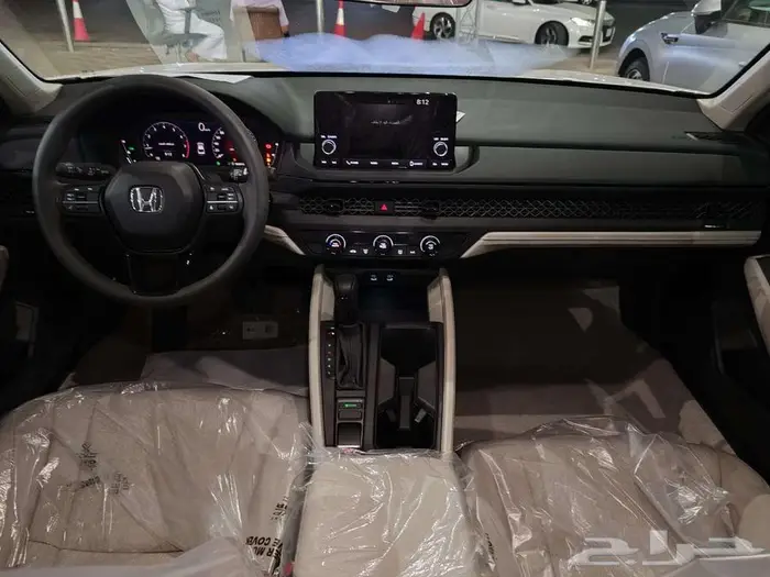 هوندا اكورد LX موديل 2025 23