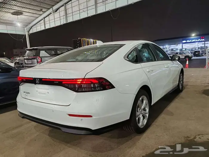 هوندا اكورد LX موديل 2025 18