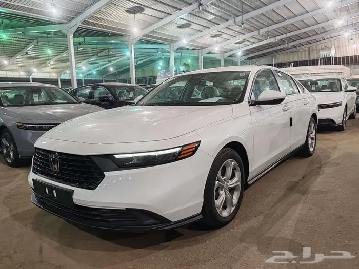 هوندا اكورد LX موديل 2025 22