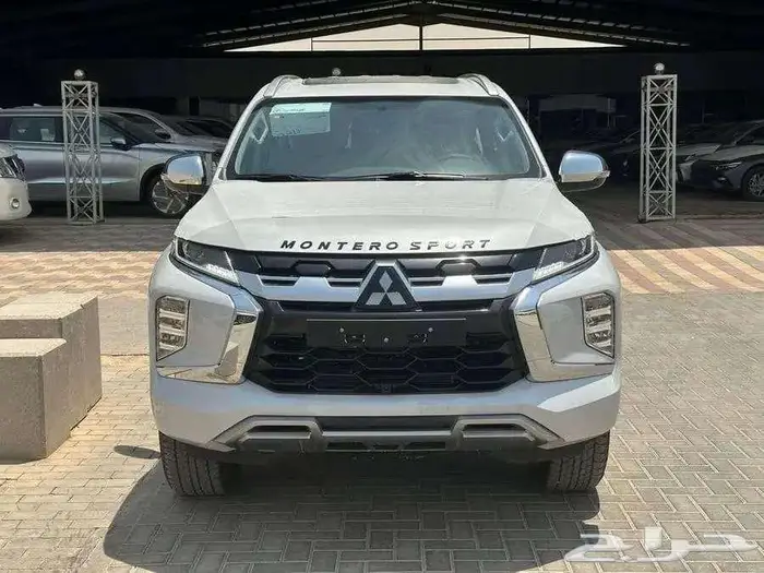 ميتسوبيشي مونتيرو 2025 2