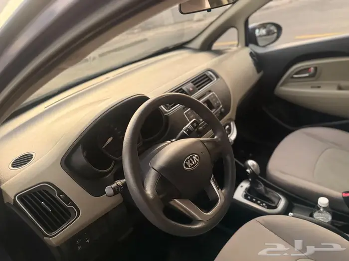 Kia Rio 2016 Model in excellent condition 8