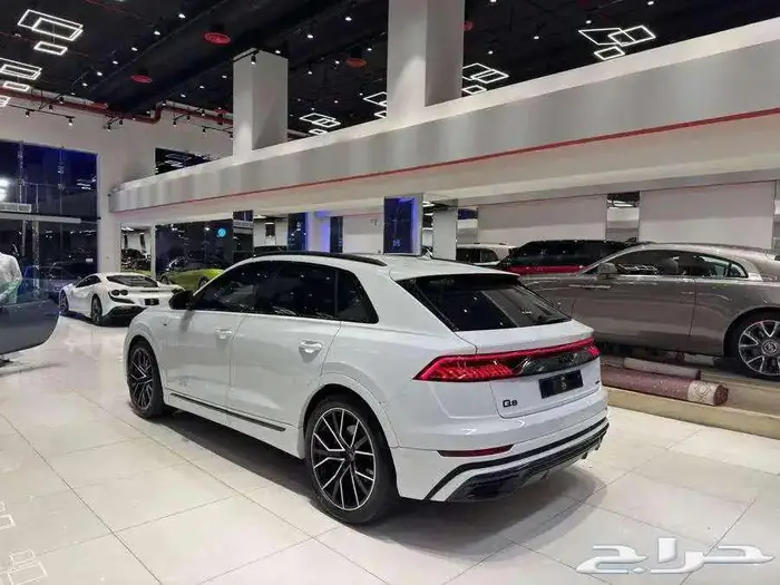 اودي Q8 2023 1
