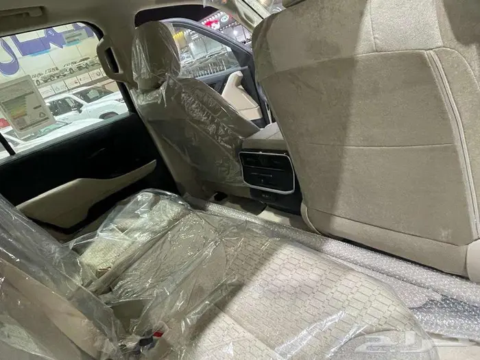تويوتا جي اكس ار L3 2025 ابيض بنزين سعودي رادار 22