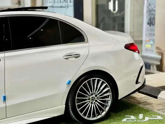 مرسيدس C300 AMG 3MATIC موديل 2023(تمويل - كاش ) 12