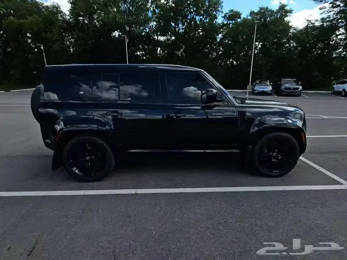 ديفندر 110 V8 فل مواصفات داخليه جملي 2024 اسود مميز 1
