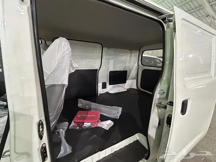 تويوتا فان لايت اس بضاعة موديل 2025 بالنقد والتقسيط 7