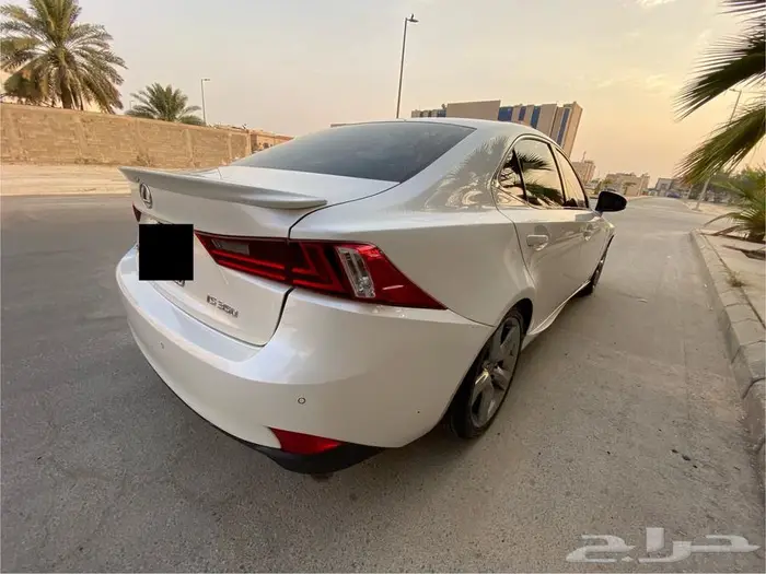 للبيع لكزس is350 2015 سعودي 5