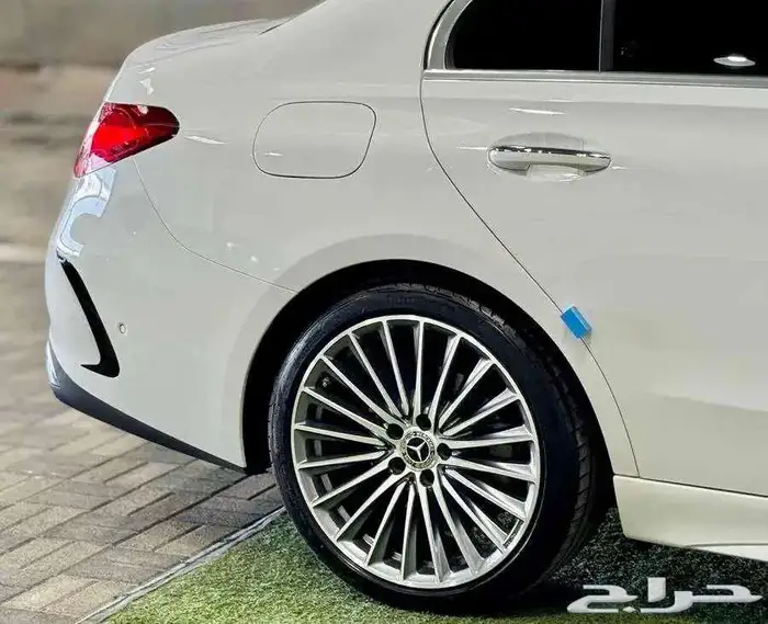 مرسيدس C300 AMG 3MATIC موديل 2023(تمويل - كاش ) 13