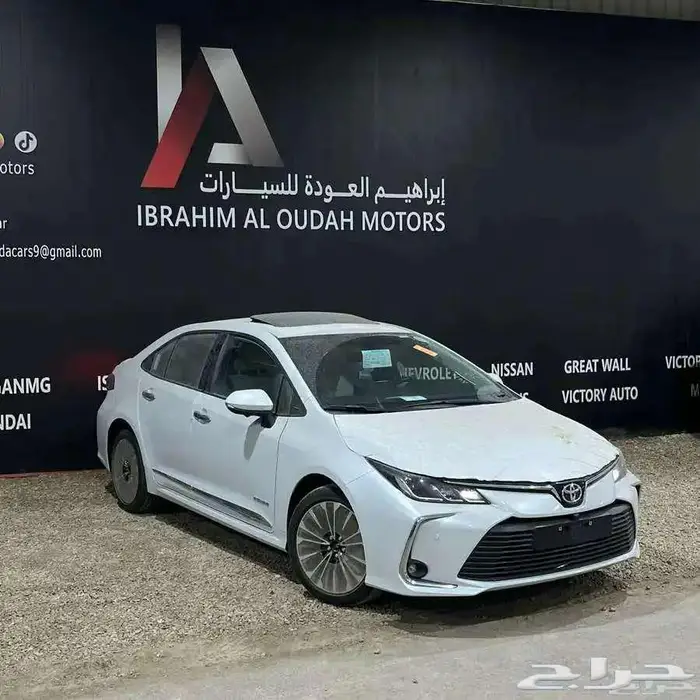 تويوتا كورولا مطور فتحه سقف 2.0 موديل 2025 5