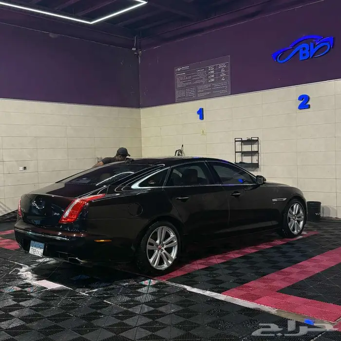 Jaguar XJ 2014 model 130k KM 2