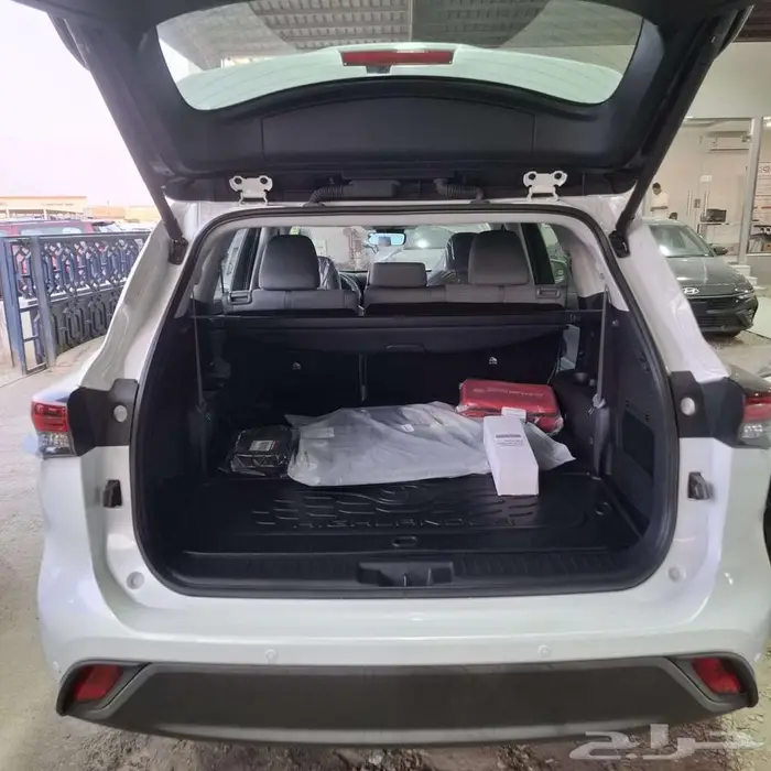 تويوتا هايلاندر GLE 2025 4