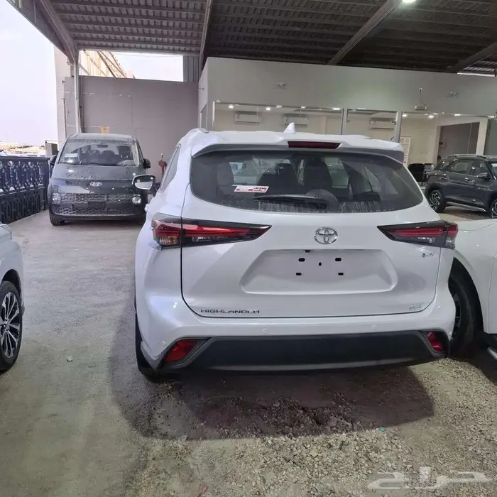 تويوتا هايلاندر GLE 2025 3