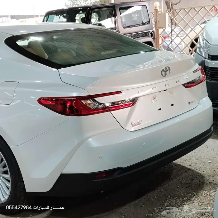 تويوتا كامري Eبلس لوحات 2025 14