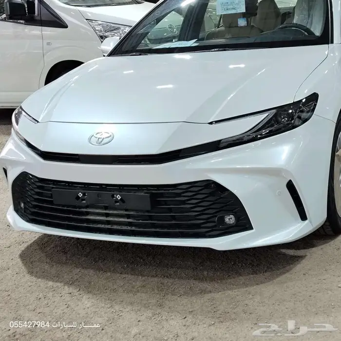 تويوتا كامري Eبلس لوحات 2025 0
