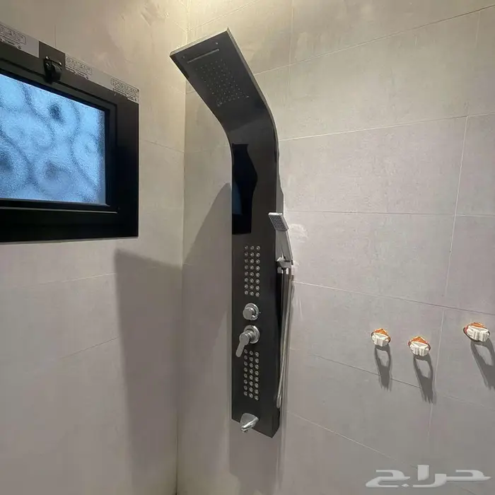 شقة تشطيب فاخر للإيجار   حي إشبيليا الذهبي 1