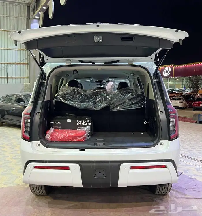 نيسان باترول XE موديل 2025 13