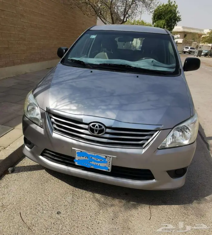 انوفا 2015 نظيفة للبيع 6