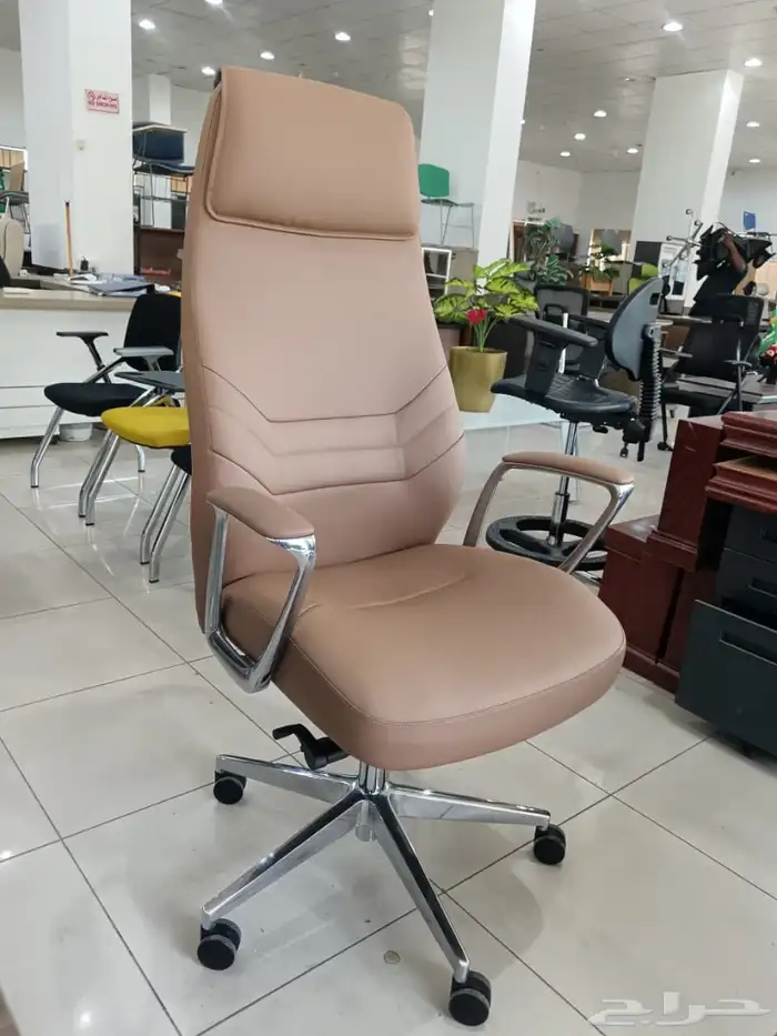 مكاتب دولاب طقم كراسي جلد فخم 0  5  7  3  4  5  0  9  4  6 38