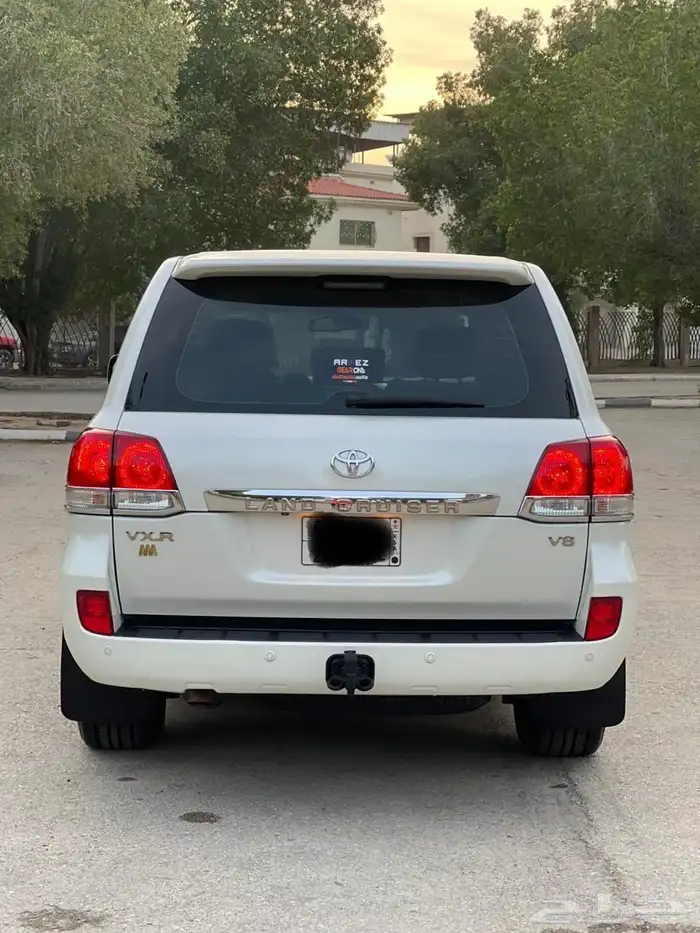 لاند كروزر vxr 2009 للي يدور النظيف بدي وكاله 7