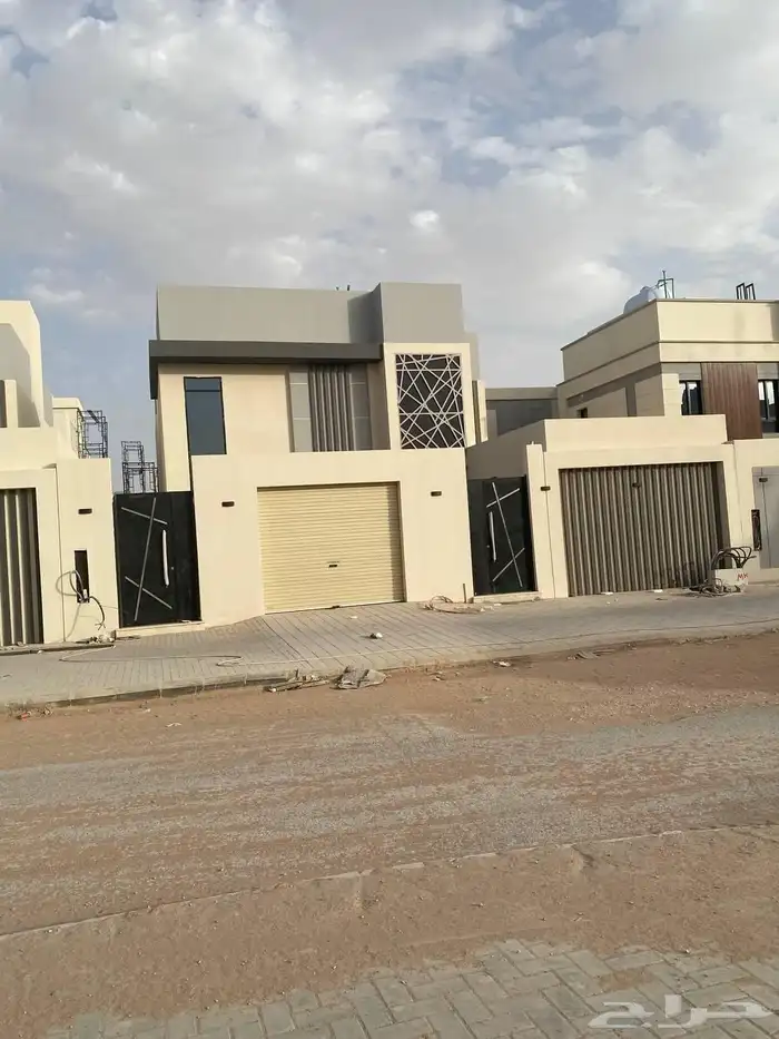للايجار فيلا في الجنادرية 0