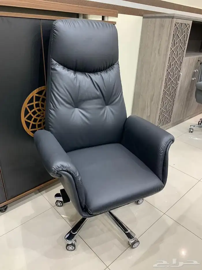 مكاتب دولاب طقم كراسي جلد فخم 0  5  7  3  4  5  0  9  4  6 34