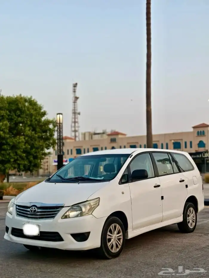 تايوتا اينوفا 2014 0