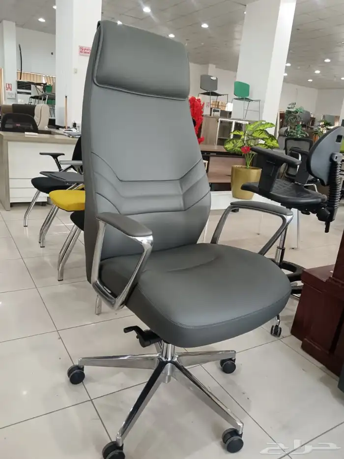 مكاتب دولاب طقم كراسي جلد فخم 0  5  7  3  4  5  0  9  4  6 24