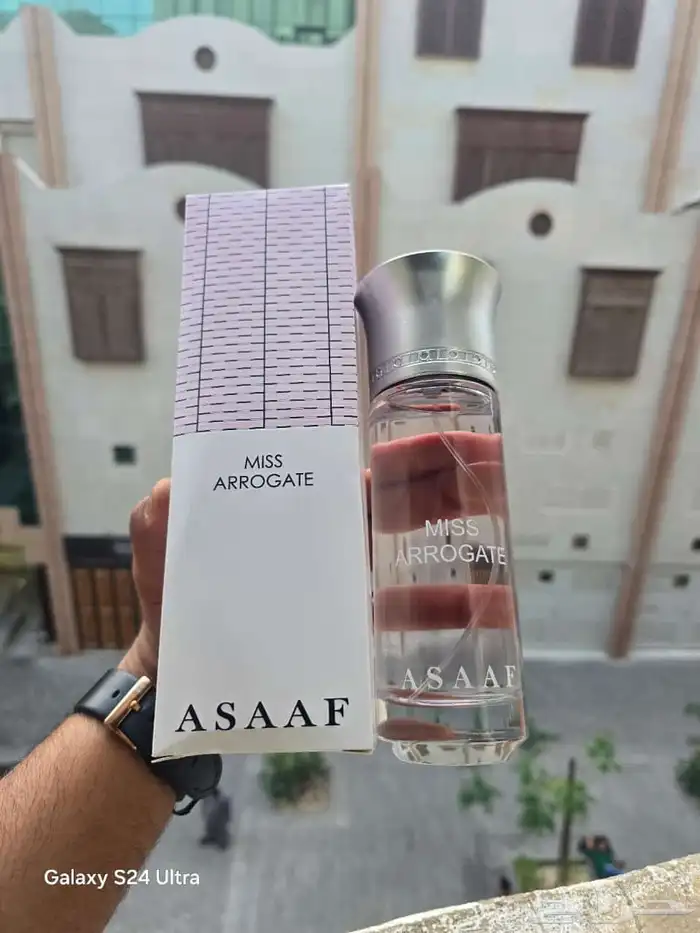 نوفر جميع انواع العطور باشكالها وانواعها باسعار الجمل 26