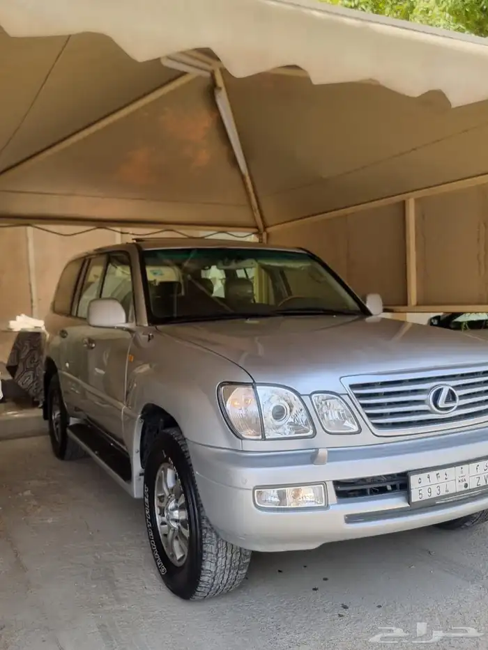 للبيع جيب لكزس 2007 LX 3