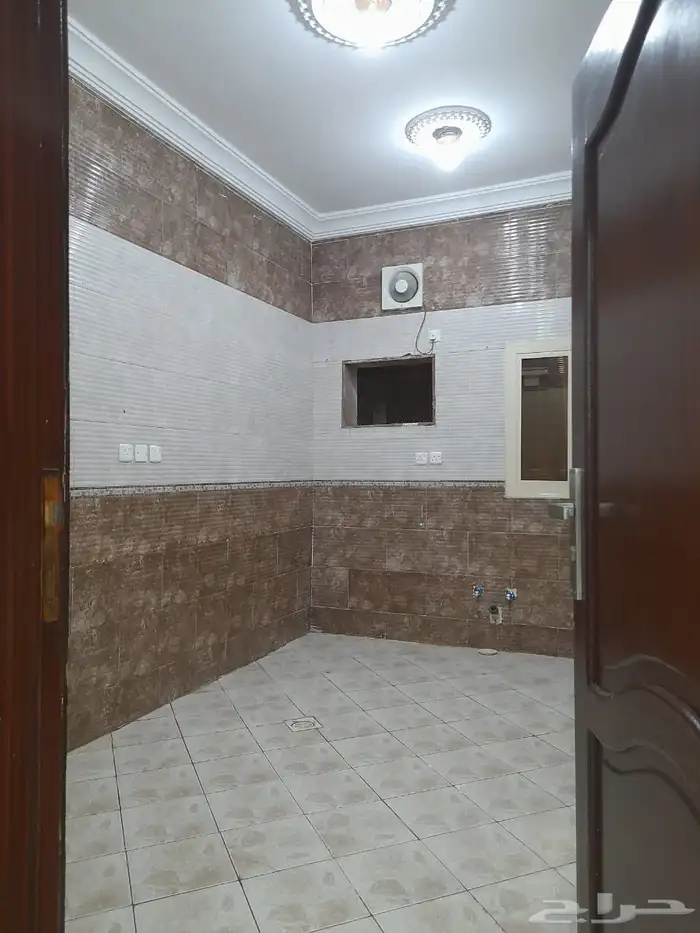 للايجار في السنابل أ اربع غرف خلف البيك 4