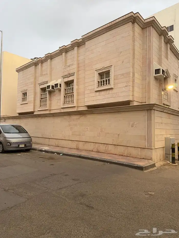 للبيع عماره في العوالي 3