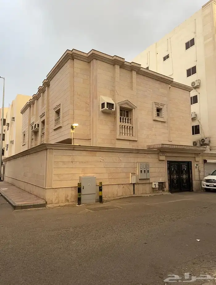 للبيع عماره في العوالي 1