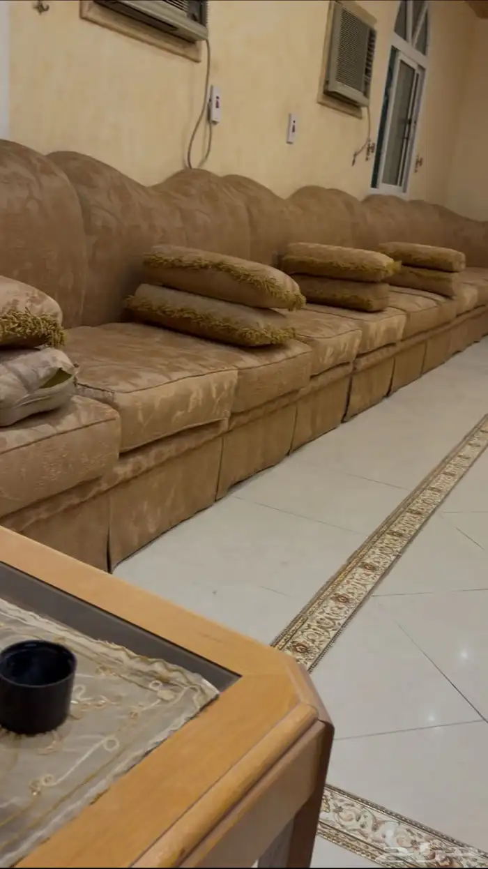 كنب مجلس كبير 10 5 تقريبا خشب سويدي ثقيل 2