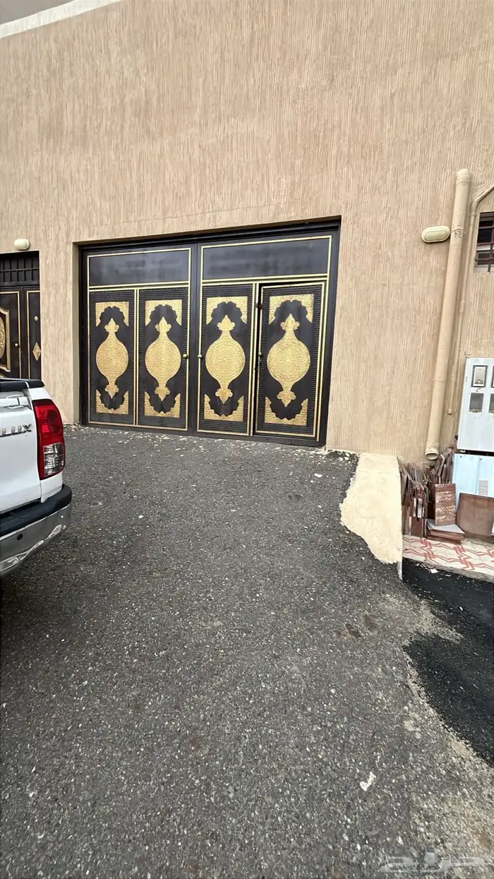 مستودع كبير بحمام داخله خميس مشيط خلف الجوازات 4