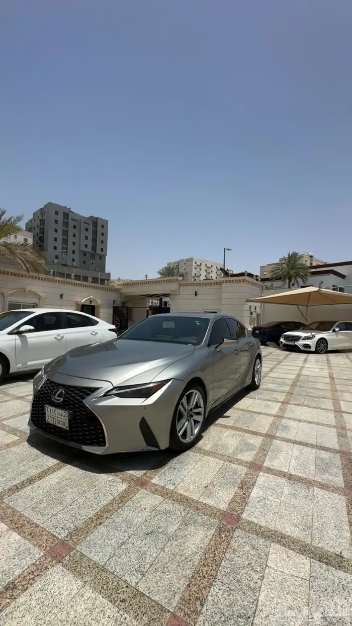 لكزس is 300 3